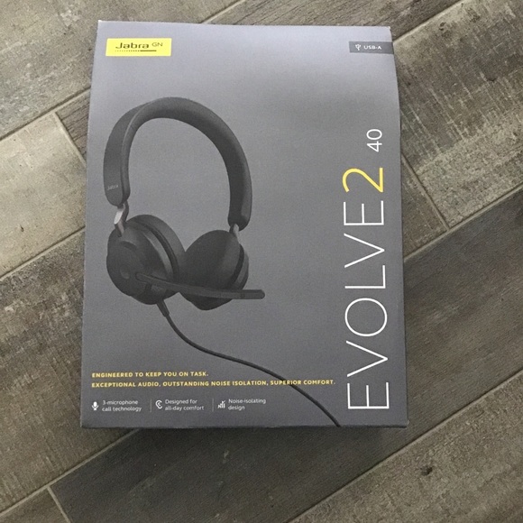 Jabra Evolve2 40 noise cancellation premium quality headphones brand new - Picture 5 of 5